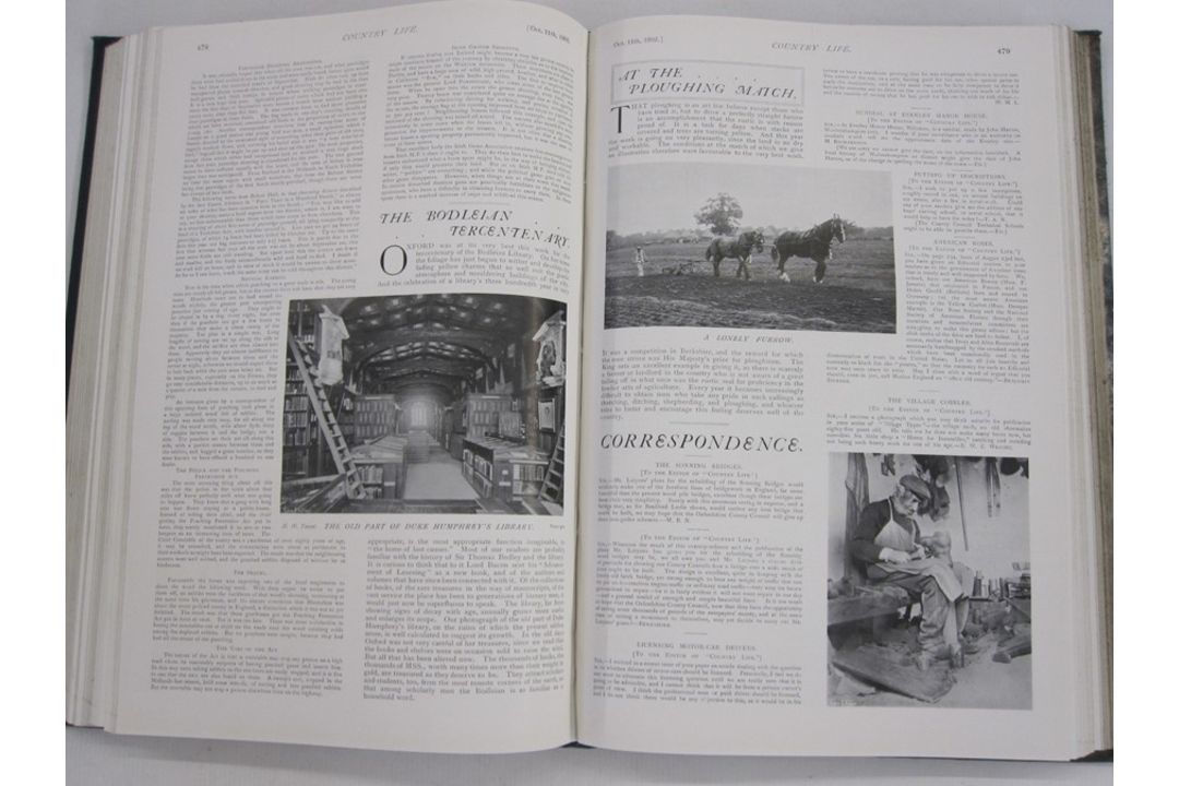 Pevsner "The Buildings of England", 'Gloucestershire: The Vale and the Forest of Dean', Penguin - Image 3 of 3