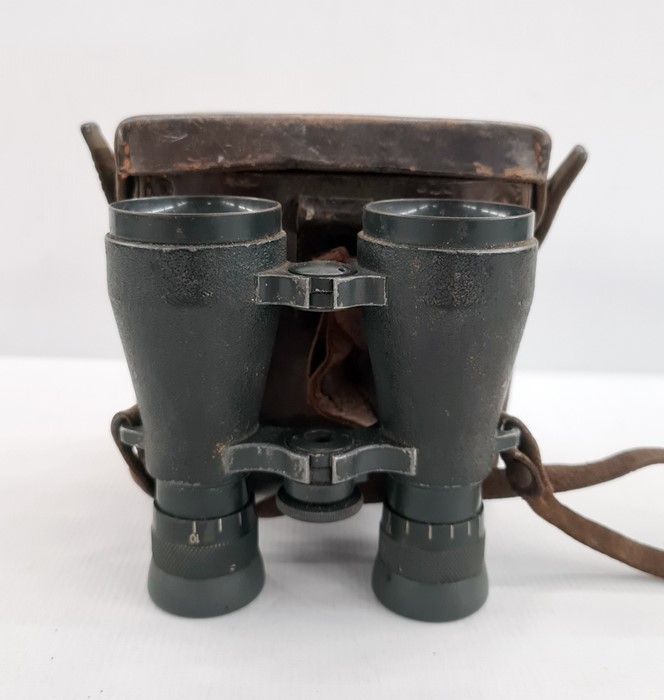 Metal WWI German military binoculars by Emil Busch, A-G, Rathnow, model 8, in fitted leather case - Image 8 of 11