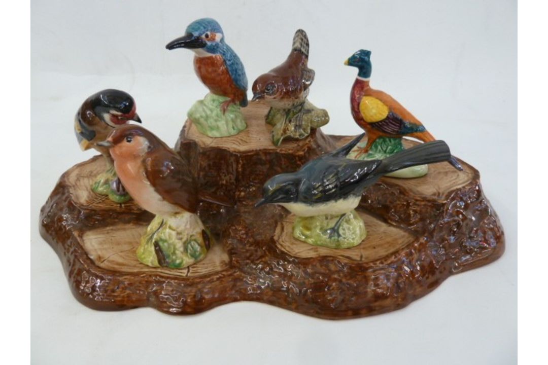 12 various Beswick small model birds to include kingfisher and a Beswick ceramic bark-pattern five- - Image 2 of 2
