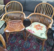 Pair of modern Windsor-type chairs (2)