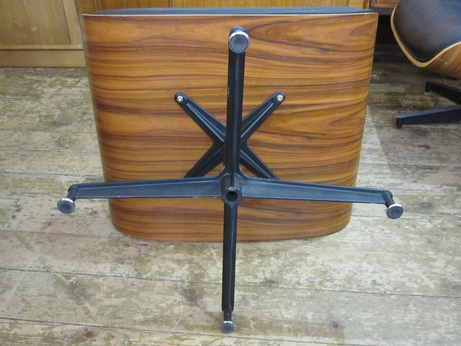 Charles and Ray Eames lounge chair and ottoman, Herman Miller Collection in black leather, unmarked, - Image 18 of 19