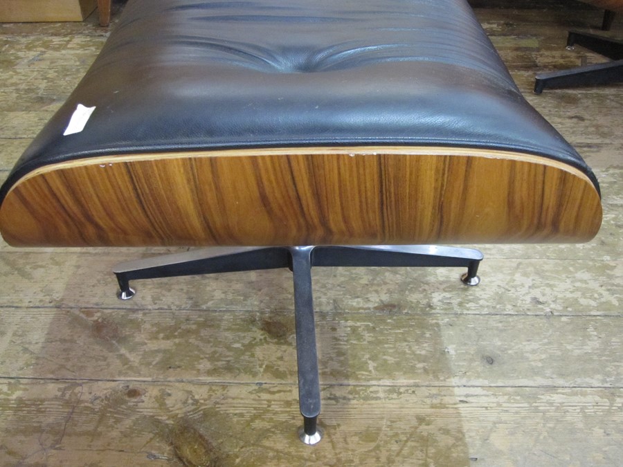 Charles and Ray Eames lounge chair and ottoman, Herman Miller Collection in black leather, unmarked, - Image 17 of 19