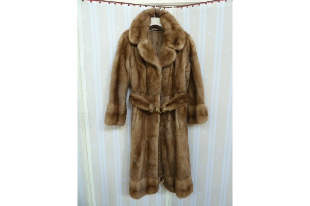 1970's full-length mink coat with banded hem, cuff sleeves, with belt and metal buckle - Image 1 of 2