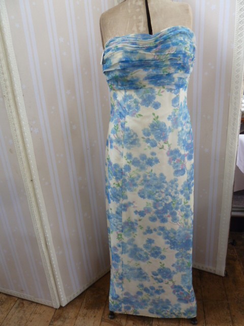 Phyllis Taylor apricot satin full length evening gown with embroidered bodice, with sash detail, a - Image 5 of 15