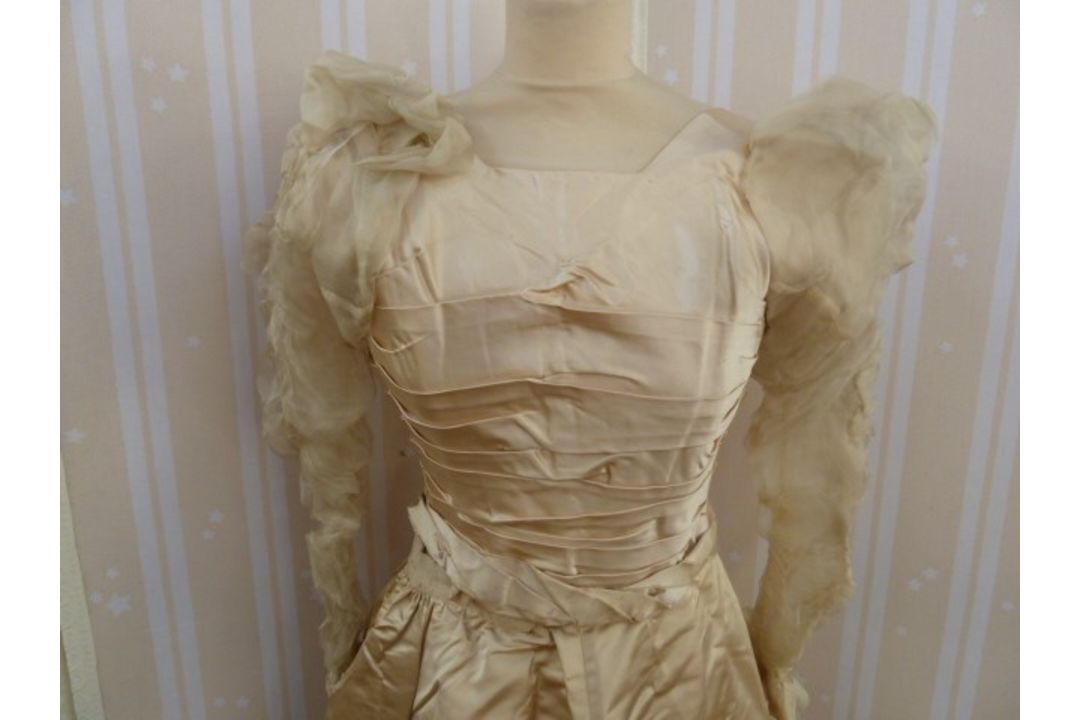 Victorian  ivory satin wedding dress with pleated bodice, full skirt, chiffon ruched sleeves - - Image 2 of 4