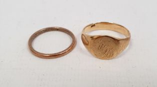 9ct gold gent's signet ring, 4.6g and another ring, indistinctly marked (2)
