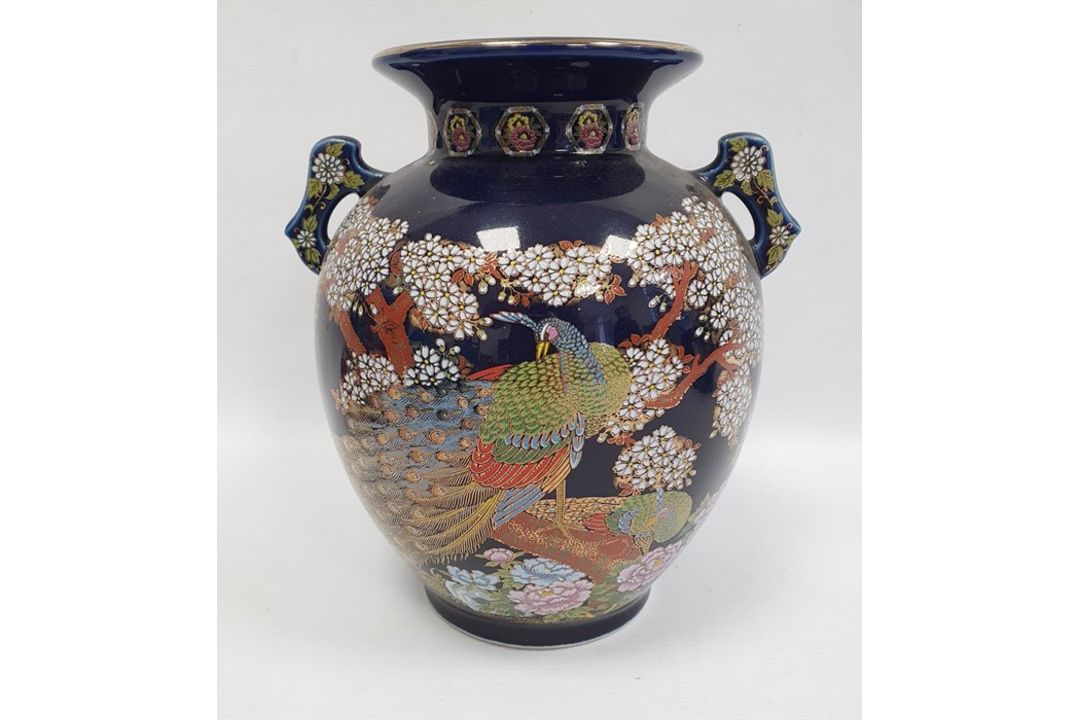 Chinese turquoise glazed model Buddhist lion,18cm high, two various bisque and partly glazed figures - Image 2 of 31