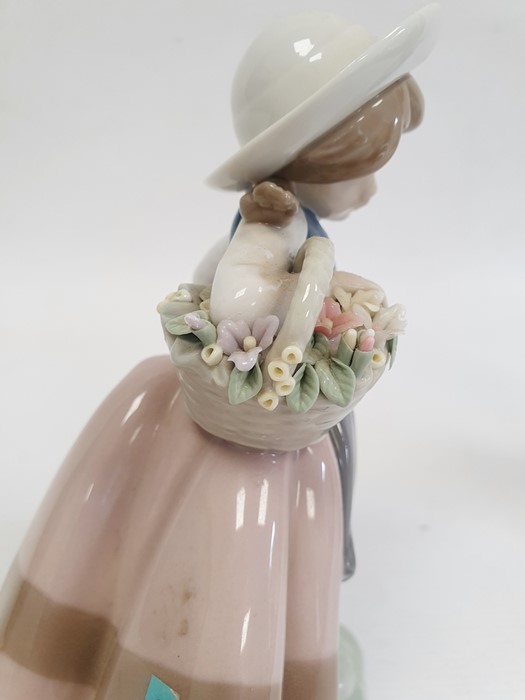 Lladro group of girl washing a dog, another model of rabbit, another cow, seated and swan with - Image 6 of 15