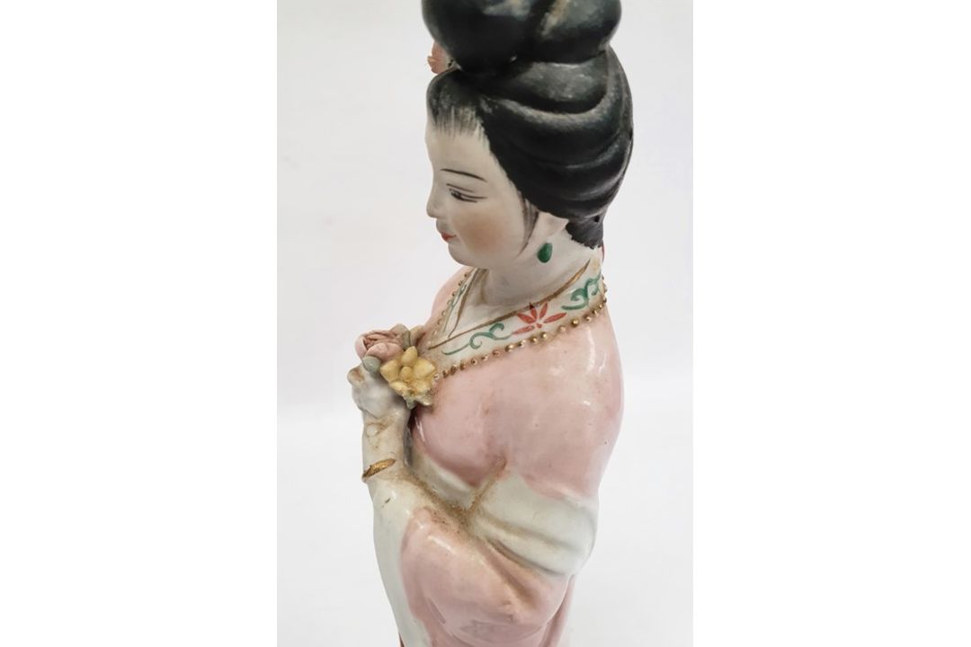 Chinese turquoise glazed model Buddhist lion,18cm high, two various bisque and partly glazed figures - Image 30 of 31