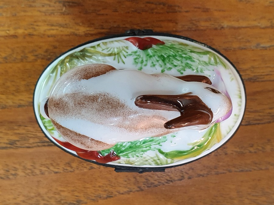 Limoges porcelain cachou box in the form of a rabbit with vegetable, 8cm high and continental - Image 14 of 26