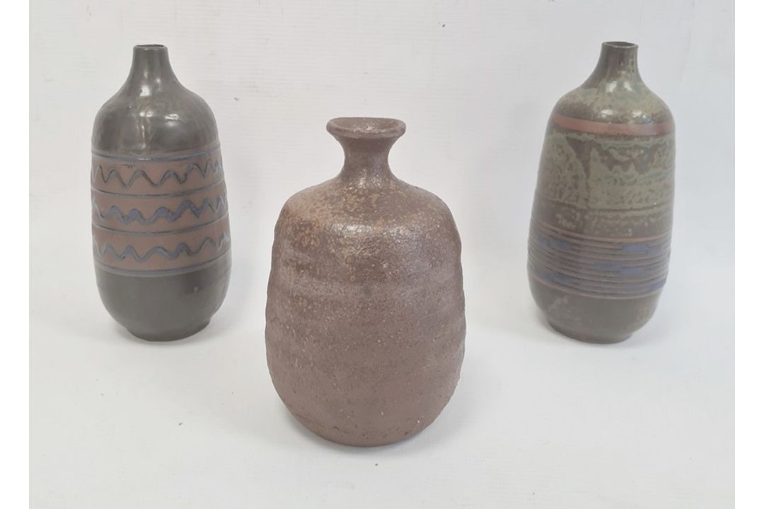Studio stoneware bottle vase, slightly ribbed cylindrical body, 12cm high, impressed mark, pair slip - Image 1 of 7