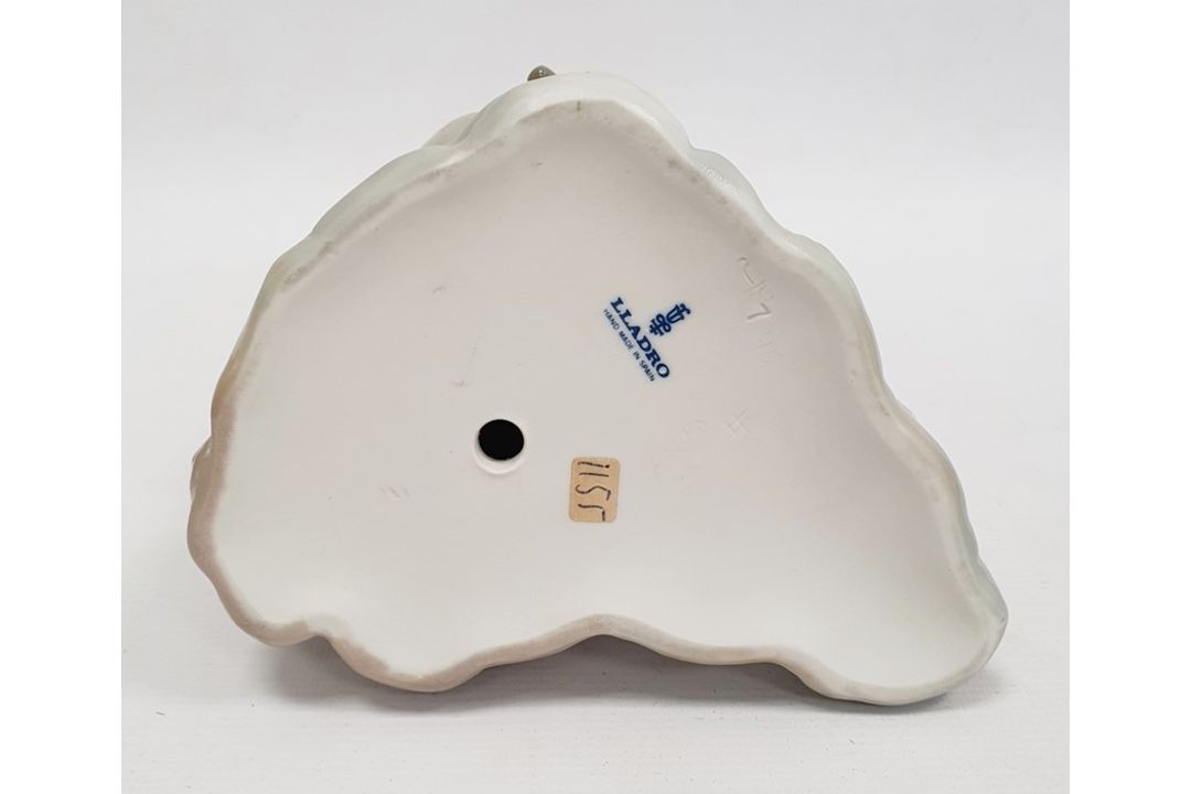 Lladro porcelain figure of boy with flute, 20cm high and another of girl seated with lamb (2) - Image 10 of 10