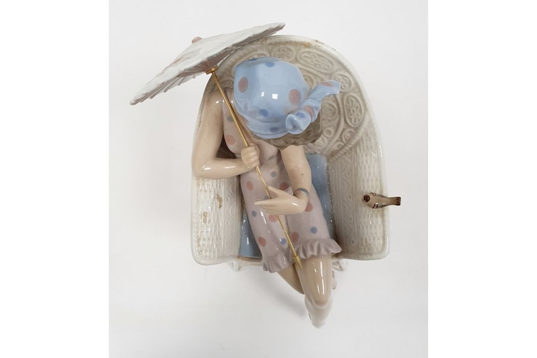 Lladro porcelain table lamp in the form of girl and puppy beside tree trunk, 12cm high and Lladro - Image 14 of 21