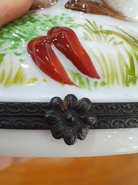 Limoges porcelain cachou box in the form of a rabbit with vegetable, 8cm high and continental - Image 26 of 26