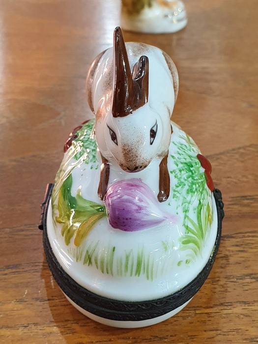 Limoges porcelain cachou box in the form of a rabbit with vegetable, 8cm high and continental - Image 17 of 26