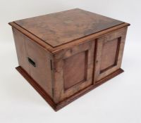 Canteen of silver plated cutlery for 18 covers, in old English thread pattern, comprising serving