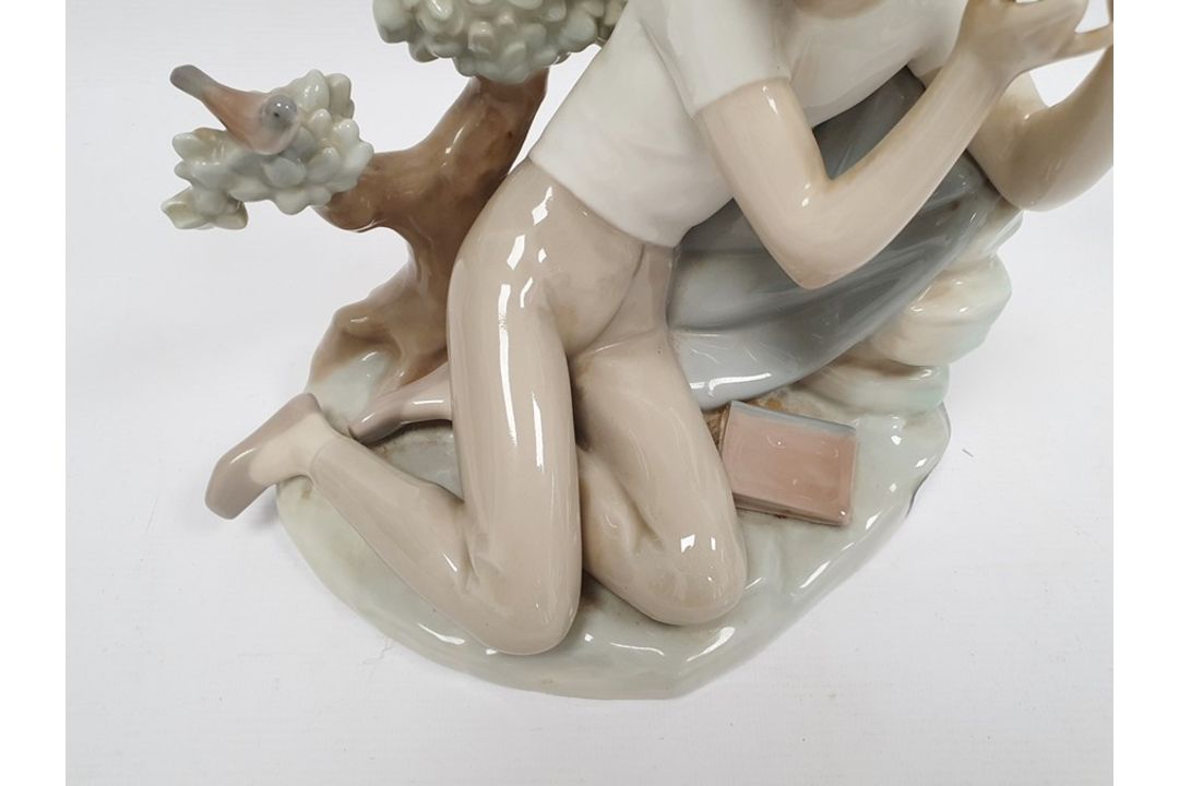 Lladro porcelain figure of boy with flute, 20cm high and another of girl seated with lamb (2) - Image 3 of 10