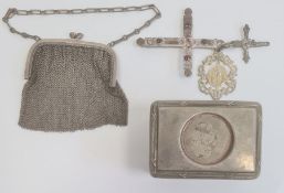 A silver chain purse, a silver coloured metal and glass rectangular trinket box, a silver coloured