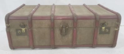 Vintage canvas travelling trunk with wooden bands and internal pull-out trayCondition