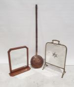 Mirrored and brass firescreen, a copper bedwarming pan, a mirror, a brass curb and brush (5)