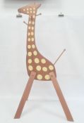 Giraffe-shaped children's clothes stand, 111cm high