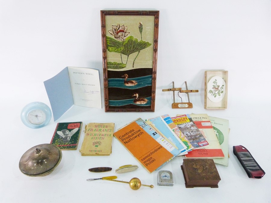 Quantity of assorted collectables and ceramics to include T&G Green Cornishware storage jar (2 - Image 2 of 4