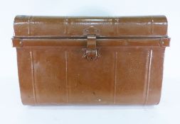 Vintage tin trunk, 64cm wide x 44cm deep x 44cm high