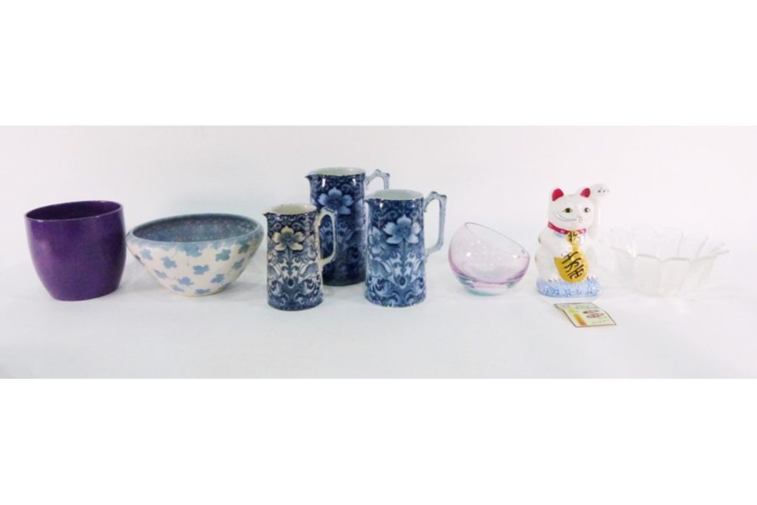 Quantity of glassware included branded lager glasses and others, a branded Pims jug, commemorative - Image 4 of 7