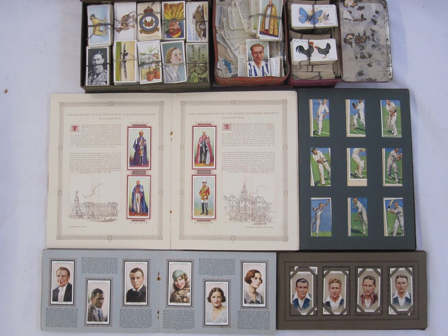 Quantity of cigarette cards to include Player 'The Kings and Queens of England 1066-1935', 'An Album