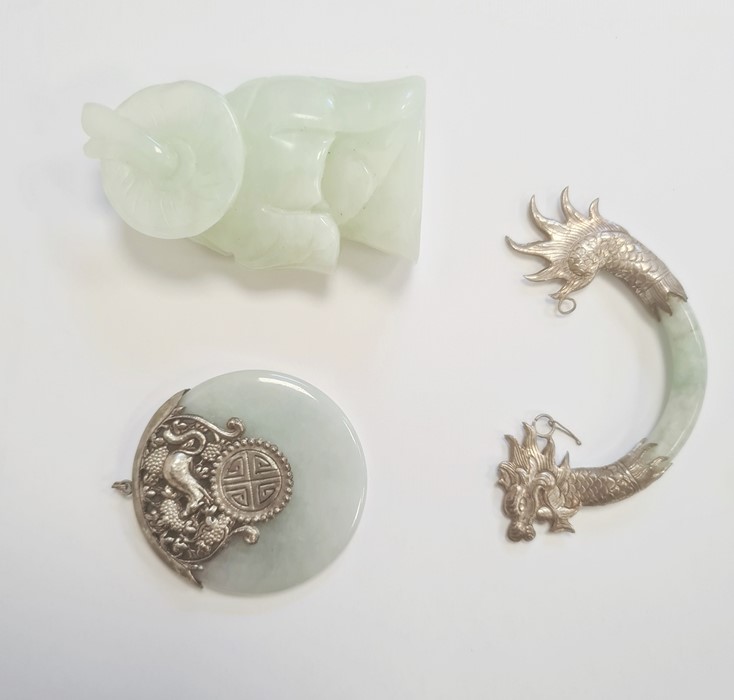 Chinese jade disc pendant, silver mounted, animal embossed, 5cm dia., Chinese silver mounted - Image 4 of 4