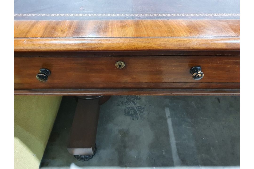 Late 19th/early 20th century large mahogany desk with leather inset top rectangular with rounded - Image 12 of 28