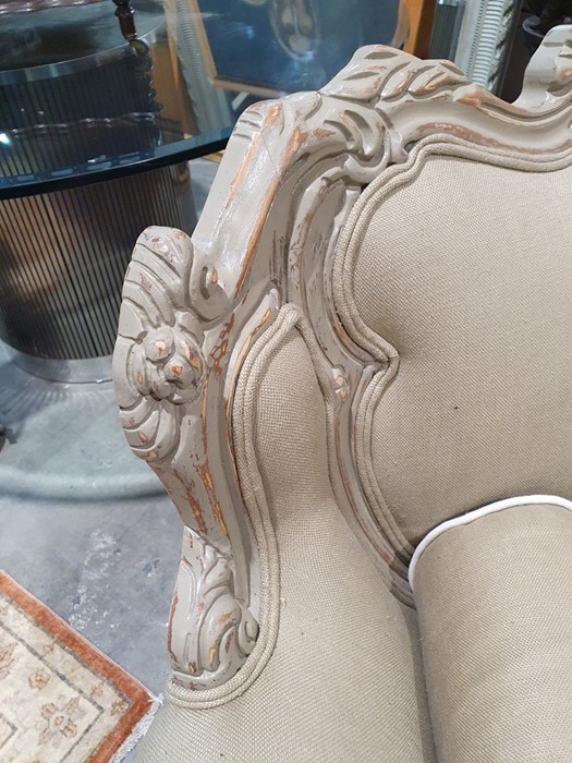 Modern French-style beige painted and upholstered curved three-seat sofa and cushions Condition - Image 24 of 24