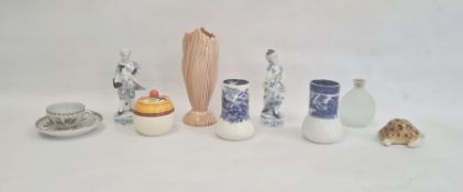 Samson porcelain famille rose style cup and saucer, Sylvac pottery leaf vase, pair of blue and white