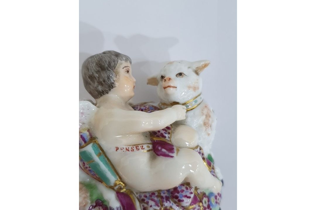 19th century French porcelain figural bonbonniere in Chelsea style modelled with cupid and a - Image 11 of 19