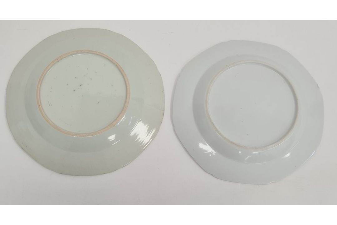 Two Chinese export blue and white octagonal plates, 18th century, printed and painted with figures - Image 2 of 2