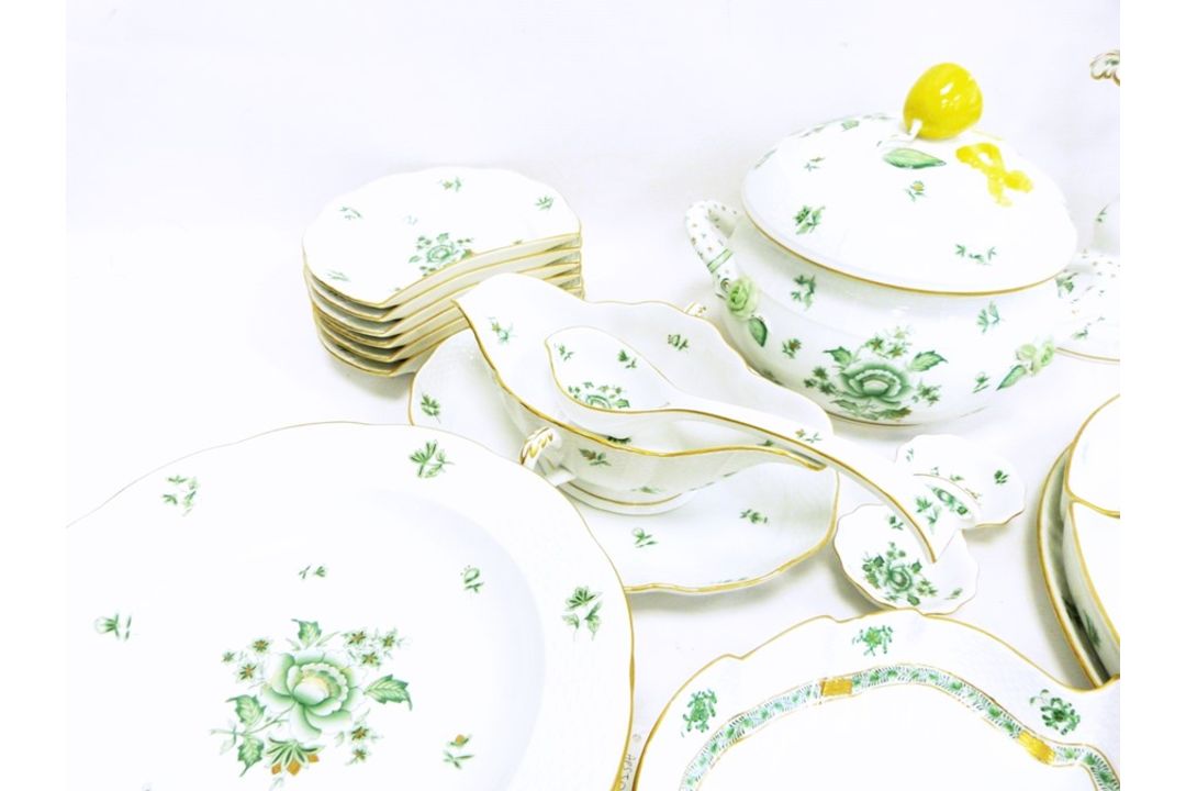 Extensive Herend porcelain matched service, various pieces in green floral and gilt patterns, - Image 3 of 6