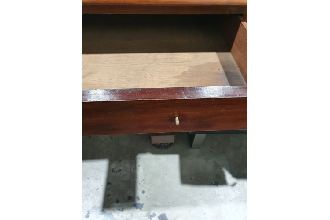 Late 19th/early 20th century large mahogany desk with leather inset top rectangular with rounded - Image 15 of 28