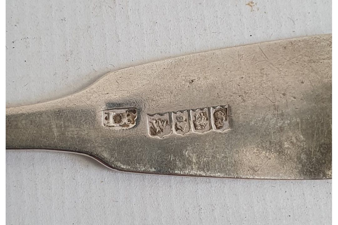 Cased set of six George III silver teaspoons, initialled to handle 'WMR', Dublin 1817, maker's - Image 4 of 4