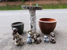 Stone-effect bird bath with tree trunk-pattern column, 76cm high, a large stoneware jardiniere, 53cm