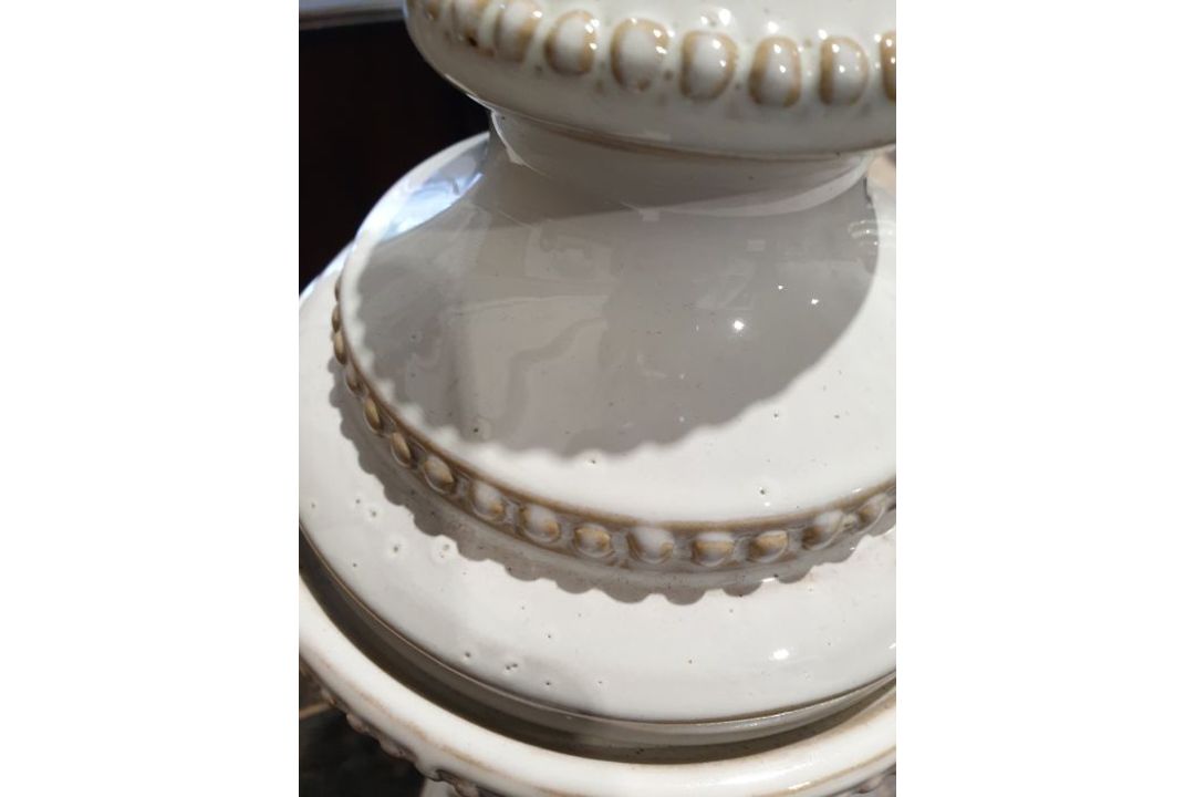 Pair of modern cream glazed ceramic lidded urn-shaped vases (2)  Condition ReportSurface/glazing - Image 3 of 6