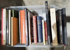 Quantity of books to include art, militaria, dictionaries, Polish history, etc (2 boxes)