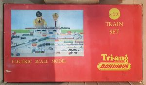 Triang RDX electric scale model train set (boxed) and a quantity other Triang '00' gauge accessories