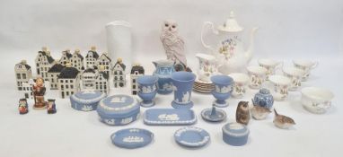 14 KLM models of Dutch buildings produced for Bols Royal Distilleries, a quantity of Wedgwood blue