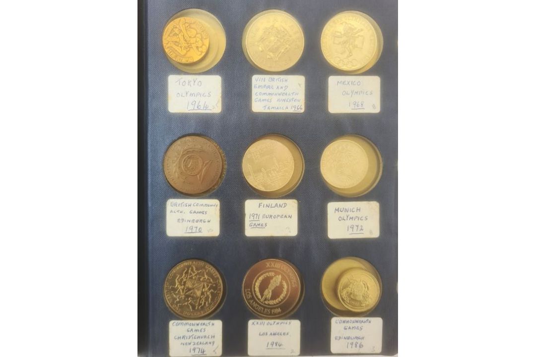 Collectors folder (Whitman's Style) of commemoratives, English, America, some representing Olympics, - Image 3 of 6