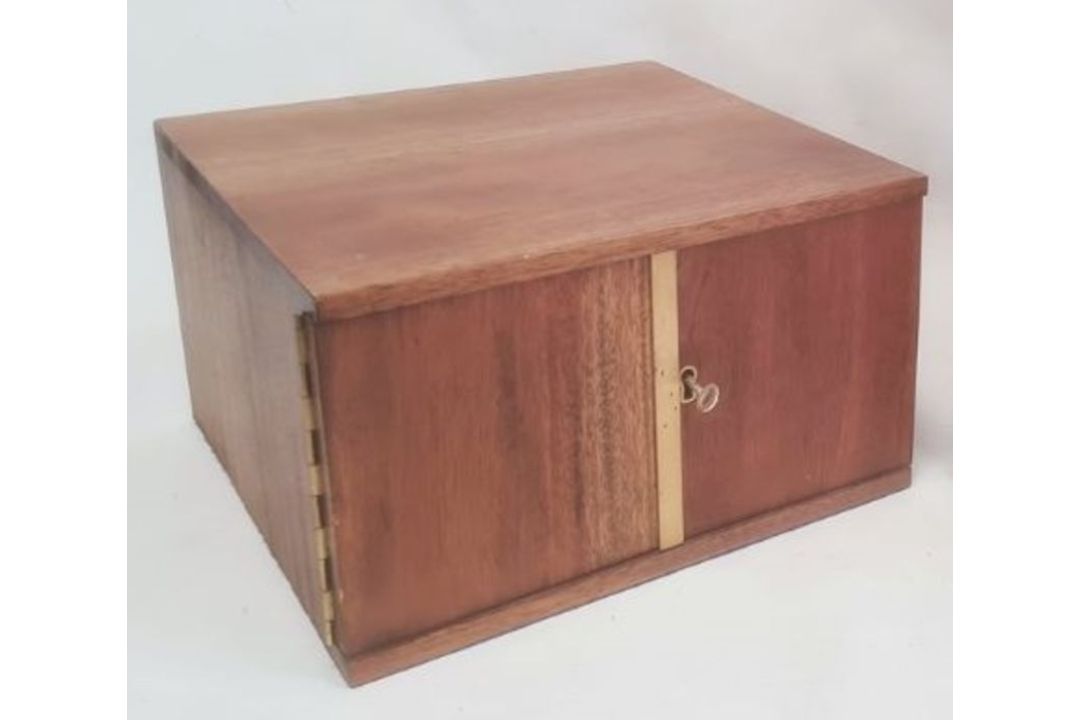 Peter Nichols Mascle mahogany coin cabinet,14 trays with velvet inlays, 30cm x 30.5cm - Image 1 of 3