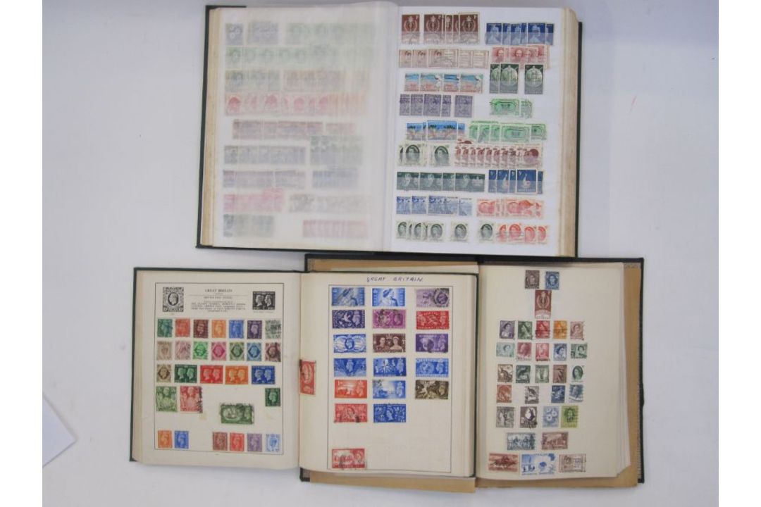 Box of five albums and loose stamps, many thousands of pre-decimal mint stamps, mostly in large - Image 1 of 2