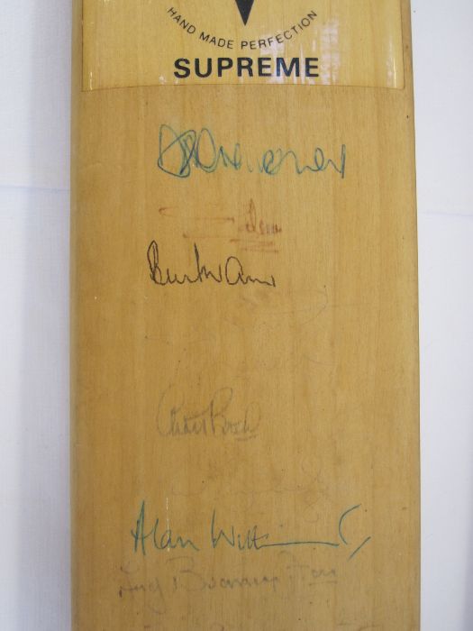 Two Duncan Fearnley cricket bats, both with signatures, one Gloucester CCC 1981, the other - Image 6 of 7