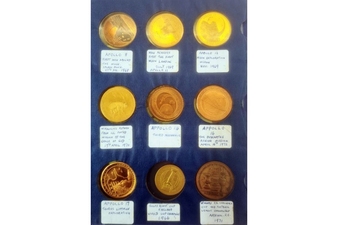 Collectors folder (Whitman's Style) of commemoratives, English, America, some representing Olympics, - Image 6 of 6