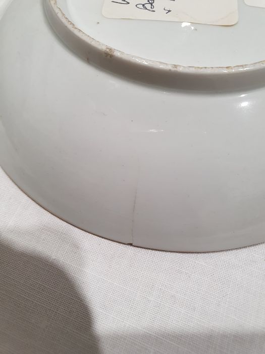 26 assorted 18th/19th century teacups and saucers to include Derby and Spode, all mainly in peach, - Image 16 of 35