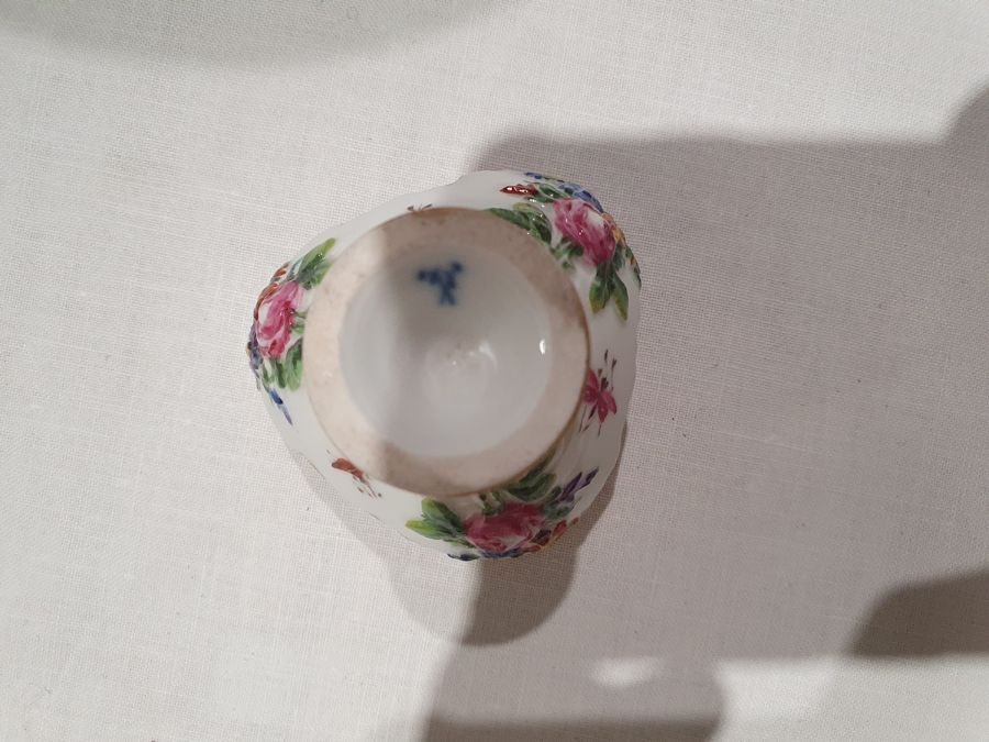 Two Meissen porcelain miniature trefoil pedestal bowls, relief floral spray and bug decorated, - Image 11 of 27